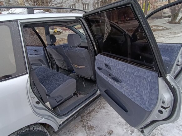 1998 Toyota Ipsum I (M10), серебристый, 500000 рублей - вид 22