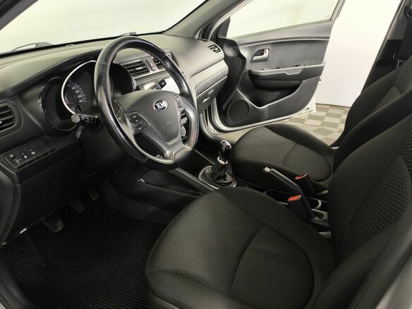 2015 Kia Rio III Рестайлинг, серый - вид 7