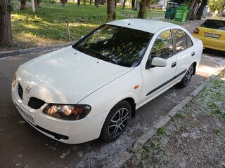 2004 Nissan Almera II (N16) Рестайлинг, белый, 350000 рублей, вид 1
