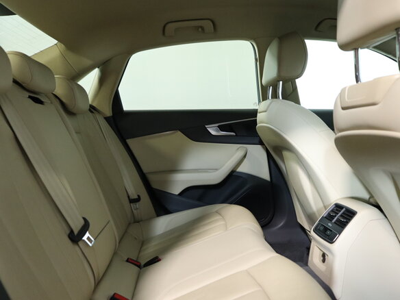 2016 Audi A4 V (B9), красный - вид 23