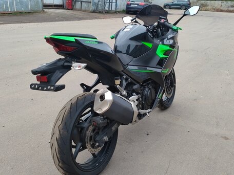 2019 Kawasaki Ninja 400, чёрный, 589000 рублей, вид 3