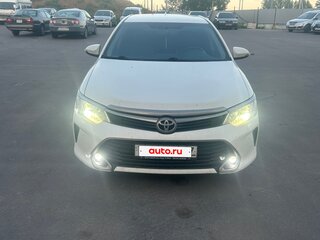 2017 Toyota Camry VII (XV50) Рестайлинг, белый, 2350000 рублей, вид 1
