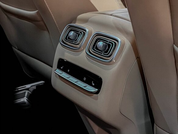 2025 Jaecoo J8, серебристый, 4419000 рублей - вид 31