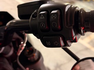 2023 Harley-Davidson Low Rider, чёрный, 1800000 рублей, вид 5