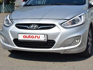 2013 Hyundai Solaris I, серебристый, 760000 рублей, вид 2