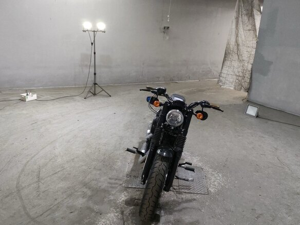 2020 Harley-Davidson Forty-Eight, чёрный, 1661000 рублей - вид 2