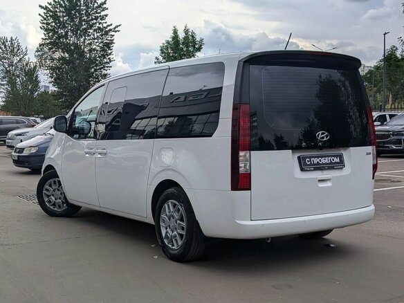 2021 Hyundai Staria I, белый - вид 4