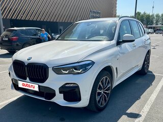 2020 BMW X5 25d IV (G05/G18), белый, 6390000 рублей, вид 2