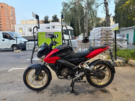 2016 Bajaj Pulsar NS 150, красный, 150000 рублей, вид 3