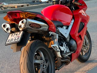 2003 Honda VFR 800, красный, 430000 рублей, вид 3
