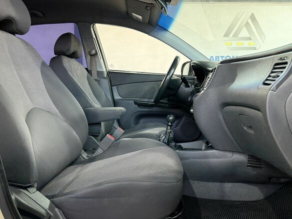 2011 Kia Rio II Рестайлинг, бежевый, 570000 рублей - вид 10