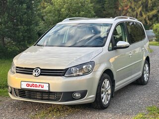 2011 Volkswagen Touran I Рестайлинг 2, серебристый, 900000 рублей, вид 1