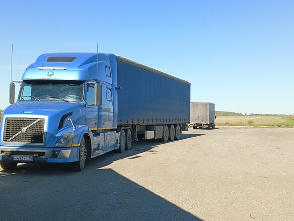 2008 Volvo VNL, голубой, 4780000 рублей - вид 38