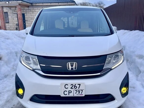 2016 Honda Stepwgn Spada V, белый, 2000000 рублей