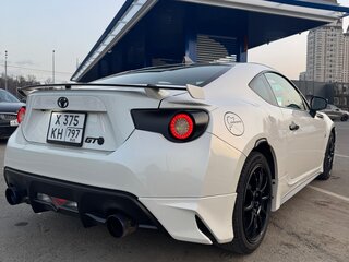 2017 Toyota GT86 I Рестайлинг, белый, 3200000 рублей, вид 2