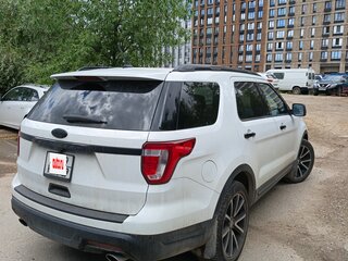 2019 Ford Explorer V Рестайлинг 2, белый, 3000000 рублей, вид 3