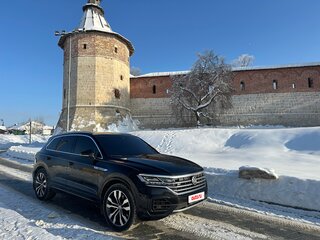 2018 Volkswagen Touareg III, чёрный, 7000000 рублей, вид 5