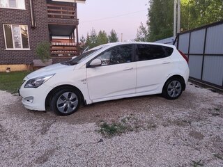 2016 Hyundai Solaris I Рестайлинг, белый, 680000 рублей, вид 4