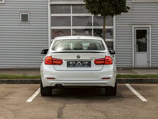 2017 BMW 3 серии 320i xDrive VI (F3x) Рестайлинг, белый, 1945000 рублей, вид 5