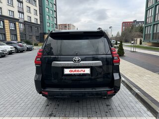 2019 Toyota Land Cruiser Prado 150 Series Рестайлинг 2, чёрный, 5000000 рублей, вид 4