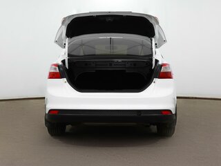2011 Ford Focus III, белый, 777000 рублей, вид 4