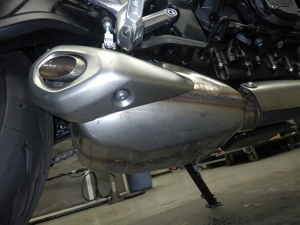 2025 Triumph Trident 660, чёрный, 999000 рублей - вид 10