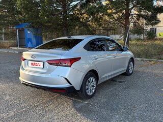 2022 Hyundai Solaris II Рестайлинг, серый, 1680000 рублей, вид 5