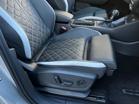 2026 Audi Q3 35 TFSI II (F3), серебристый, 3650000 рублей - вид 33