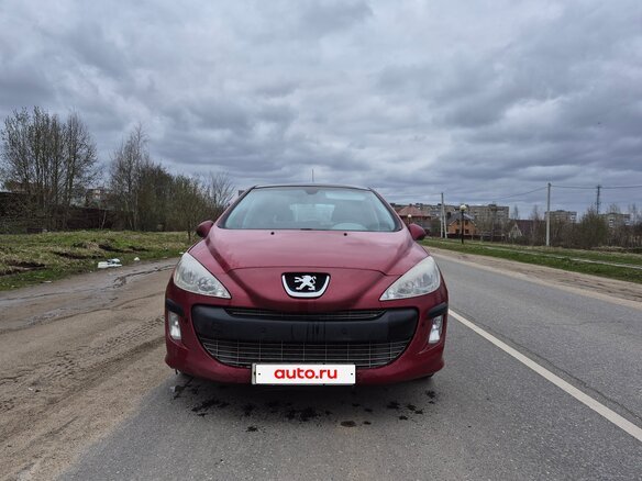2008 Peugeot 308 I, красный, 380000 рублей - вид 1