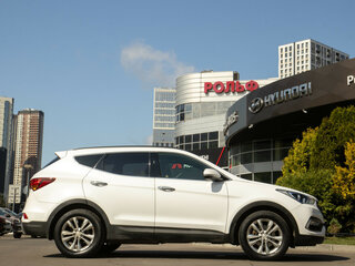 2017 Hyundai Santa Fe III Рестайлинг, белый, 1903000 рублей, вид 3
