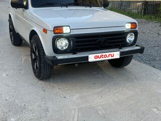 2004 Lada (ВАЗ) 2121 (4x4) I Рестайлинг, белый, 420000 рублей, вид 4