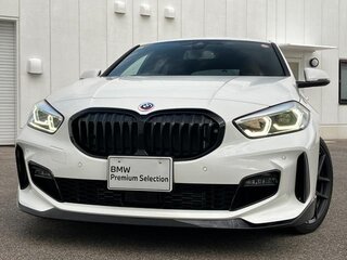 2022 BMW 1 серии 118i III (F40), белый, 1850000 рублей, вид 3