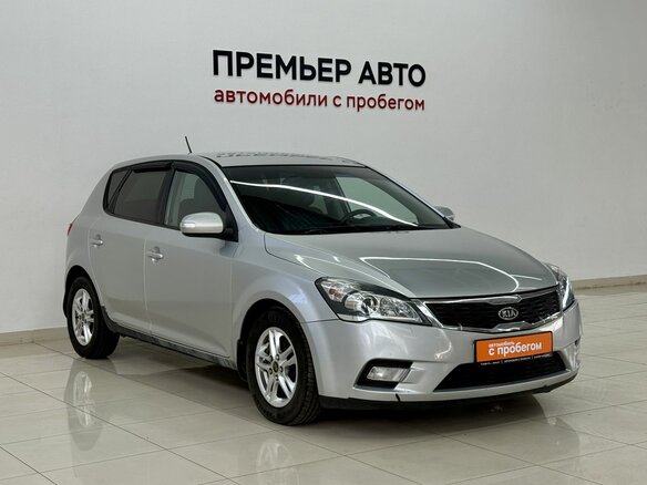 2010 Kia Ceed I Рестайлинг, серебристый, 520000 рублей - вид 2