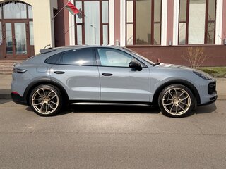 2022 Porsche Cayenne Turbo GT Coupé III, серый, 13500000 рублей, вид 1