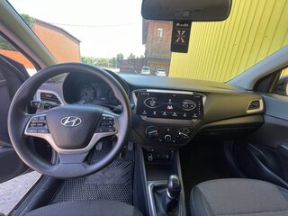2020 Hyundai Solaris II Рестайлинг, чёрный, 1025000 рублей, вид 4