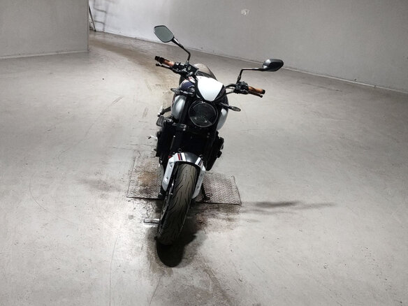 2025 Triumph Trident 660, чёрный, 800000 рублей - вид 2