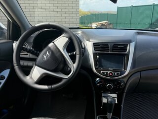 2013 Hyundai Solaris I, белый, 995000 рублей, вид 5