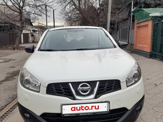 2013 Nissan Qashqai I Рестайлинг, белый, 1050000 рублей, вид 1