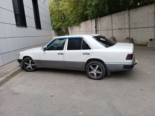 1988 Mercedes-Benz W124 200, белый, 1000000 рублей, вид 4