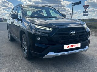2024 Toyota RAV4 V (XA50), чёрный, 3790000 рублей, вид 3