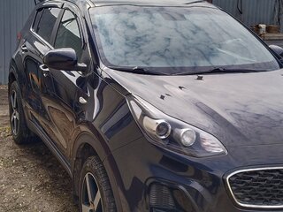 2019 Kia Sportage IV Рестайлинг, чёрный, 1950000 рублей, вид 2
