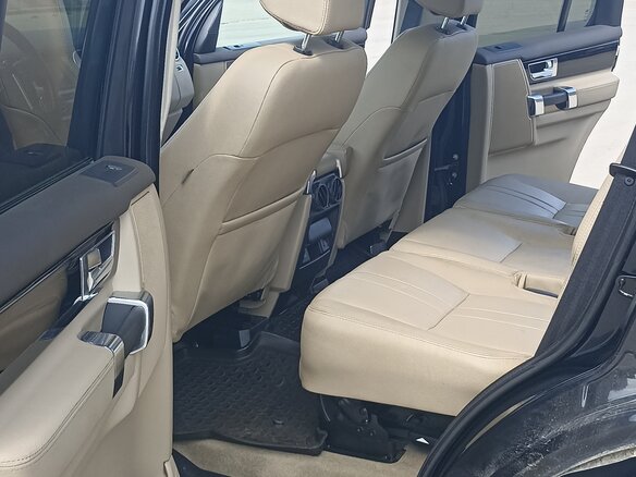 2016 Land Rover Discovery IV Рестайлинг, чёрный, 2100000 рублей - вид 12