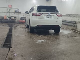 2019 Toyota Harrier III (XU60) Рестайлинг, белый, 3400000 рублей, вид 4