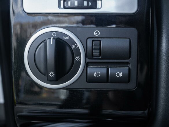 2009 Land Rover Range Rover Supercharged III Рестайлинг 2, серый, 1220000 рублей - вид 16