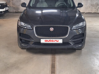 2017 Jaguar F-Pace I, серый, 2900000 рублей, вид 4