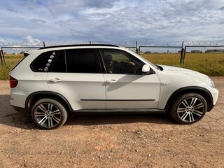 2011 BMW X5 30d II (E70) Рестайлинг, белый, 1999999 рублей, вид 3