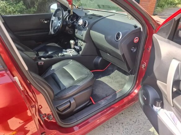 2010 Nissan Qashqai I Рестайлинг, красный - вид 5