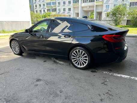 2018 BMW 6 серии Gran Turismo 620d IV (G32), чёрный, 2850000 рублей, вид 4