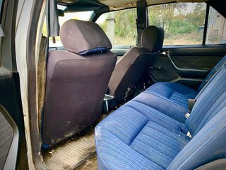 1989 Mercedes-Benz W124 230, серебристый, 90000 рублей, вид 3