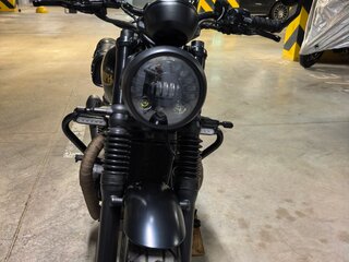 2021 Triumph Street Twin, чёрный, 950000 рублей, вид 3